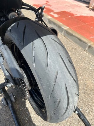 Kawasaki Z900 Negra/Morada