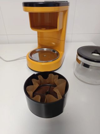 Cafetera Magefesa Retro Amarilla