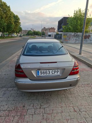 Mercedes-Benz Clase E 2004