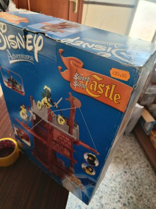 Sword in the Stone Castle . Merlin disney Heroe