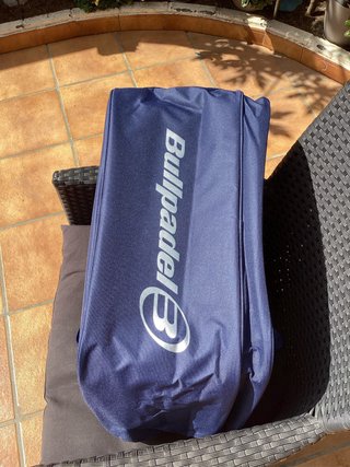 Paletero Bullpadel Azul Marino