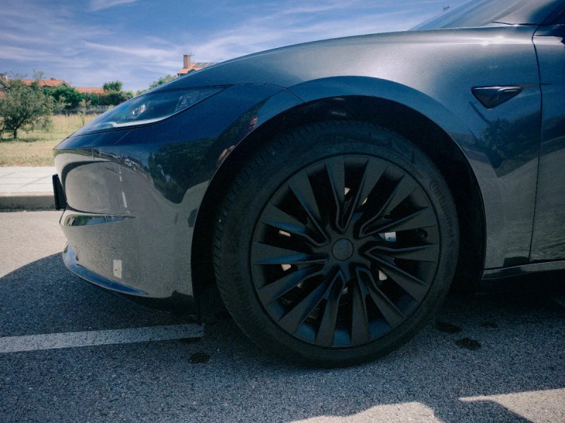 Tesla Model 3 2024 gran autonomía Highland - foto 1