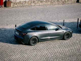 Tesla Model 3 2024
