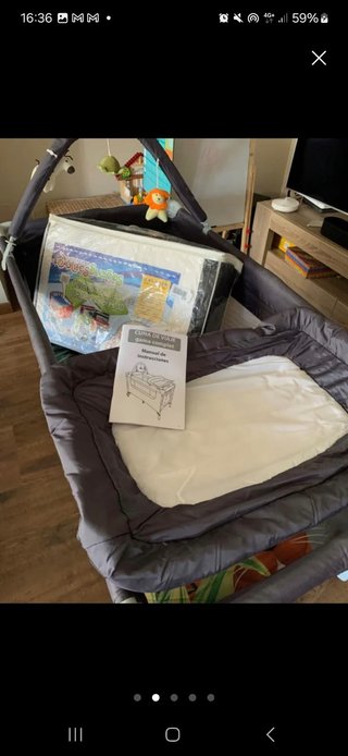 Cuna de viaje portátil