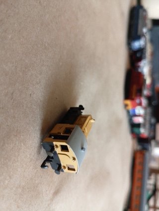 Locomotora ARNOLD