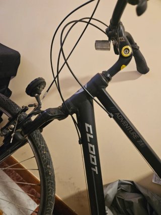 Bicicleta Cloot Adventure 7.1 Negra + 2 candados