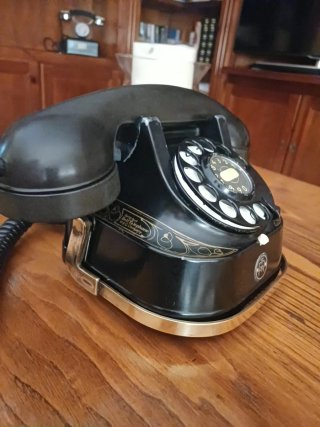 Teléfono antiguo RTT 56 B,funciona analógico