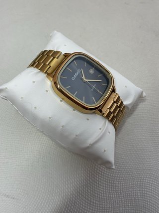 Reloj Casio Vintage Dorado y Negro