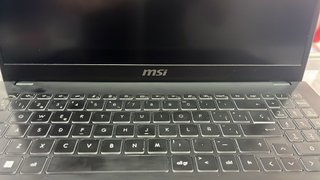 Portátil MSI Ryzen 5 16GB RAM 512GB SSD