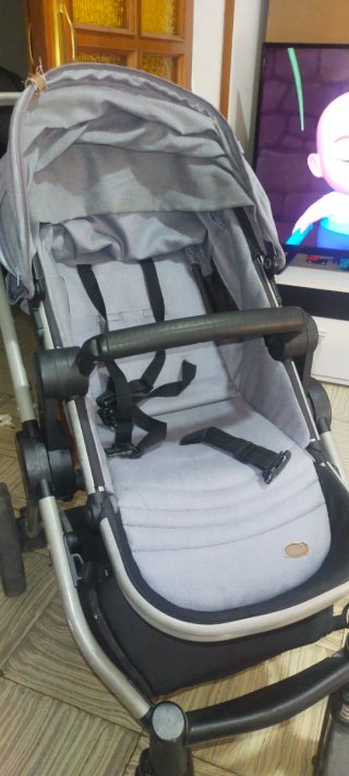 Cochecito bebé Chicco gris
