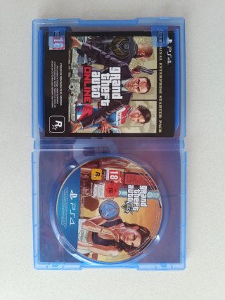 Lote 5 Juegos para PS4: FIFA 23,FIFA 22,GTA V, AC