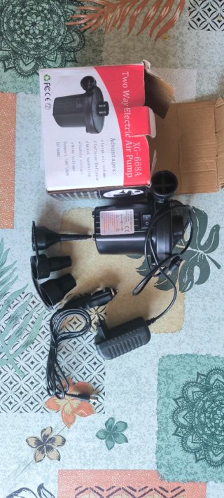 Bomba de Aire Eléctrica Portátil 220V/12V
