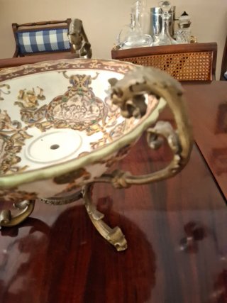 Centro de mesa metal y porcelana