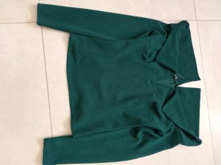 Top verde escote Bardot manga larga