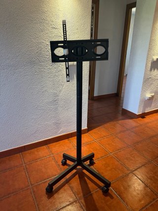 Soporte TV con Ruedas