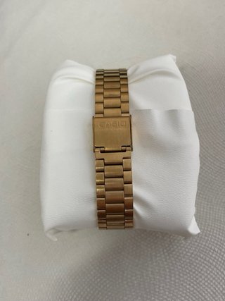 Reloj Casio Vintage Dorado y Blanco