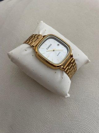 Reloj Casio Vintage Dorado y Blanco