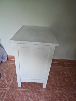 Mesita de noche Ikea blanca