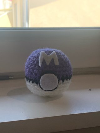 Master Ball Pokémon Feita à Mão