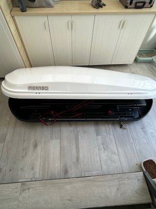 Cofre coche  y 2 barras de techo