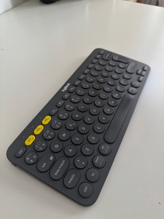 Teclado Logitech Inalámbrico Negro y Amarillo k380