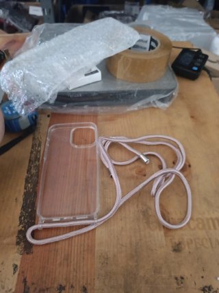 Funda móvil transparente con cordón