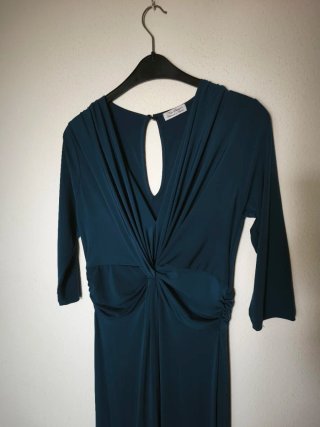 Mono azul de vestir un sólo uso