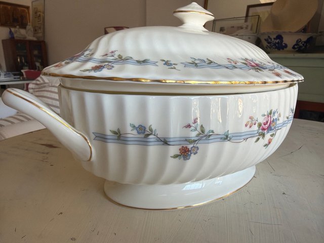 Sopera Minton porcelana floral