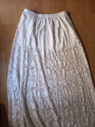 Falda larga encaje blanca T. M