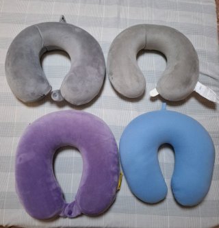 Almohadas de viaje de colores