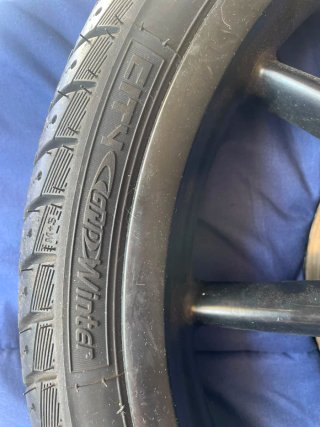 Neumático Michelin 90/80-16 GMP Winter + llanta