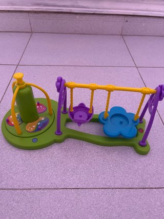 Parque de juegos Pin y Pon