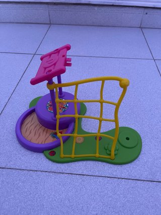 Parque de juegos Pin y Pon