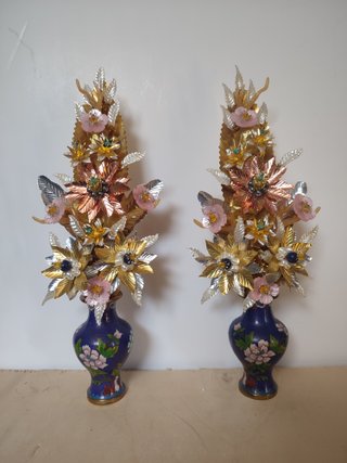 Jarrones con flores de talco