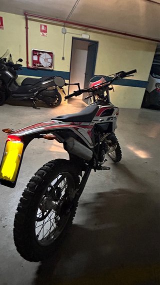 Beta RR 50 Enduro Roja y Blanca