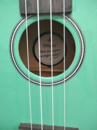Ukelele de concierto.