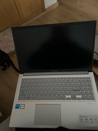 ASUS Vivobook 15 - Rápido y en buen estado