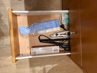 Mueble de baño lavabo con espejo iluminación