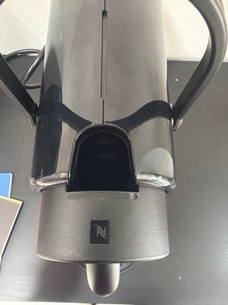 Cafetera Nespresso Inissia Negra