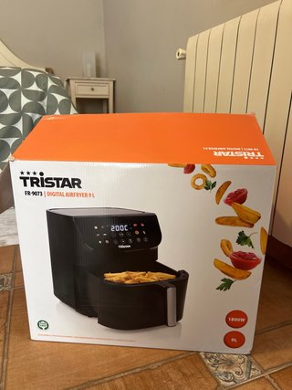 Freidora de aire Tristar negra