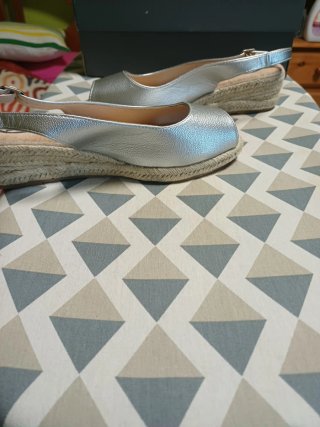 Sandalias esparto Vionic plateadas talla 41