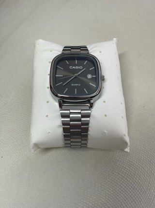 Reloj Casio Vintage Plateado y Negro