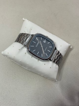 Reloj Casio Vintage Plateado y Negro