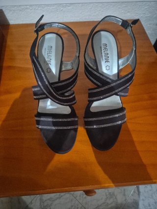 Tacones Melanie Fiesta Negro y Plata