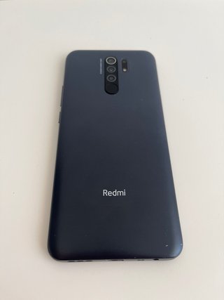 Xiaomi Redmi 9 con schermo rotto