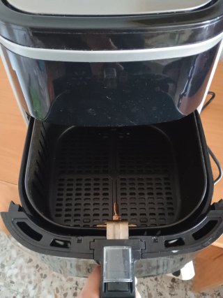 Freidora de Aire Aigostar Negra 1900w