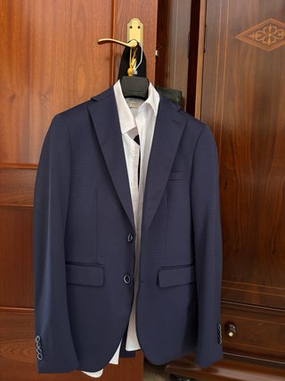 Traje adolescente azul y blanco
