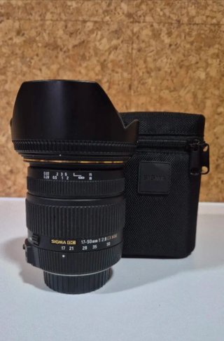 Sigma 17-50mm f/2.8 EX HSM DC Lente