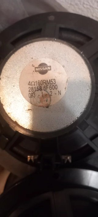 Altavoces Nissan Micra K11