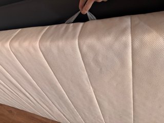 Litera alta metálica con tela gris